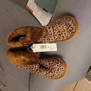 Leopard slip on boots